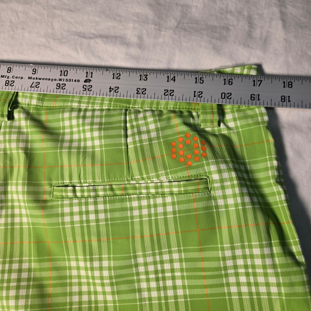 Puma Golf Shorts Mens 34 Green White Plaid Performance Small Spot  See Pics - Picture 9 of 10